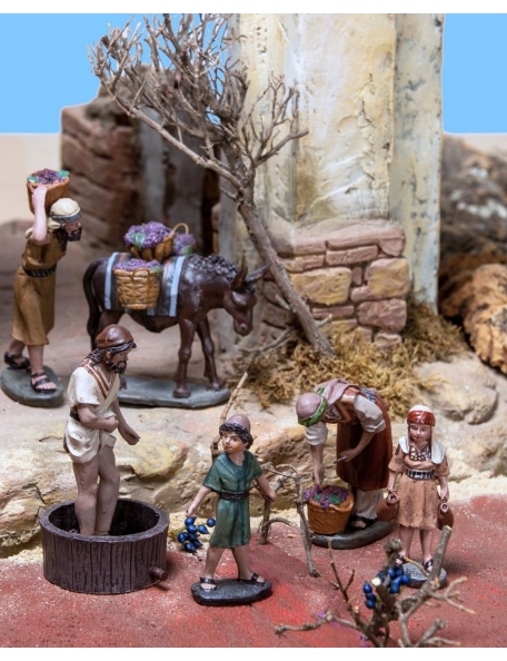 Vintage group 6 figures